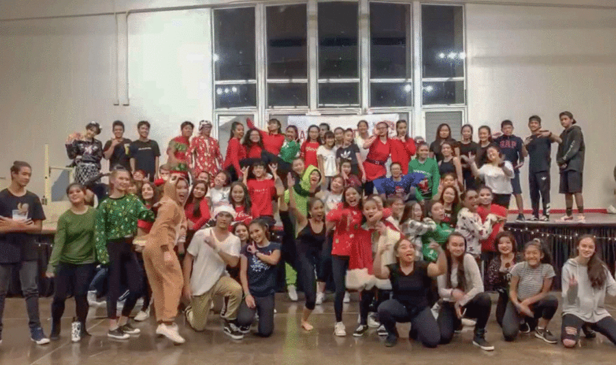 Kalani’s Creative Dance class had their first concert of the year to celebrate the winter season at the cafeteria on Friday Dec. 7. Photo courtesy of Danielle Terawaki-Doble 2018.